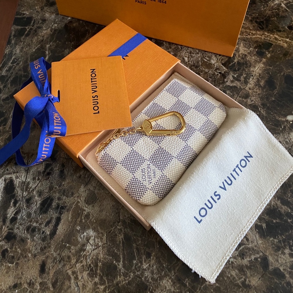 AUTHENTIC LV KEY POUCH